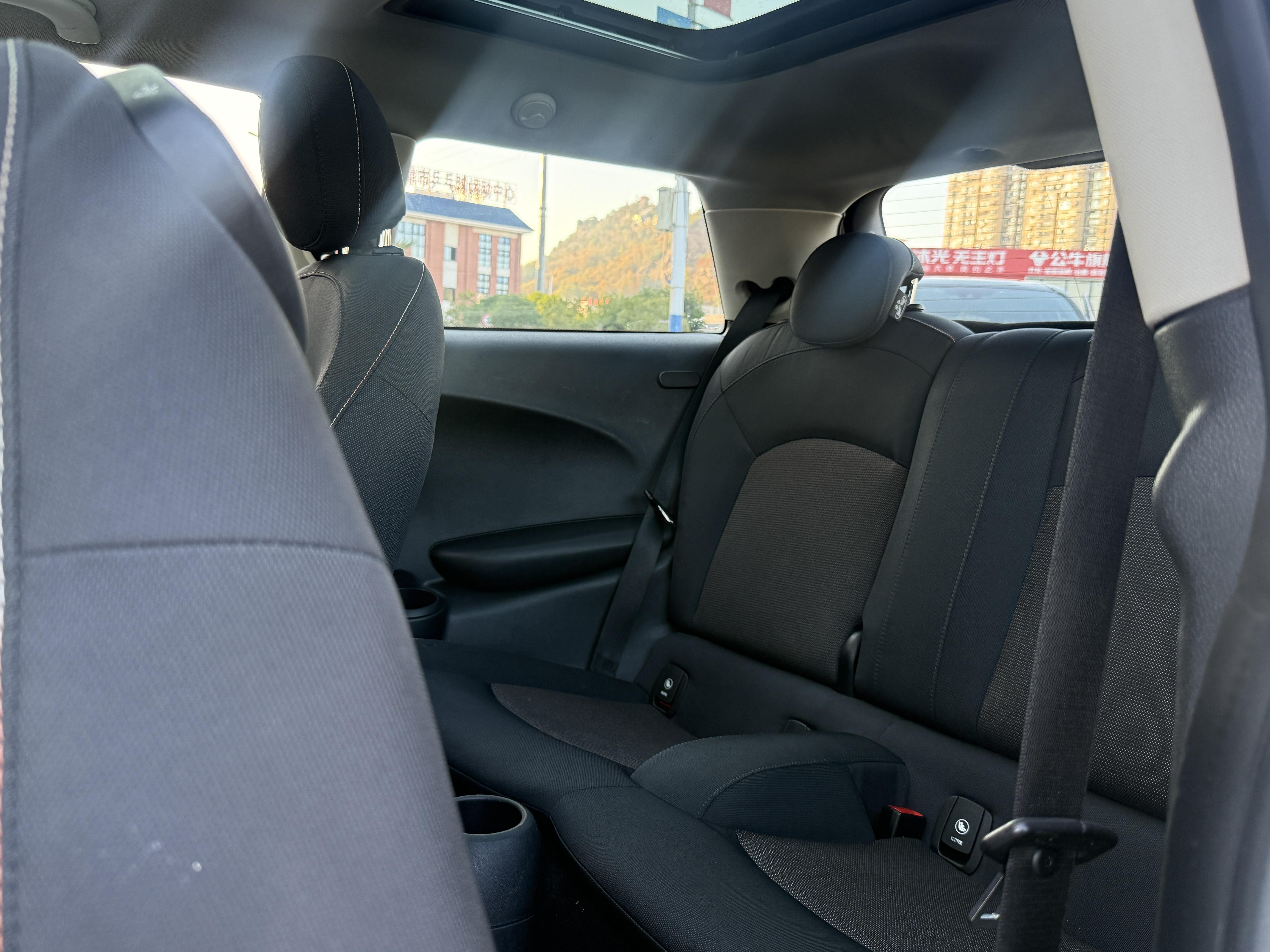 Mini Hatch 2018 thumb 7