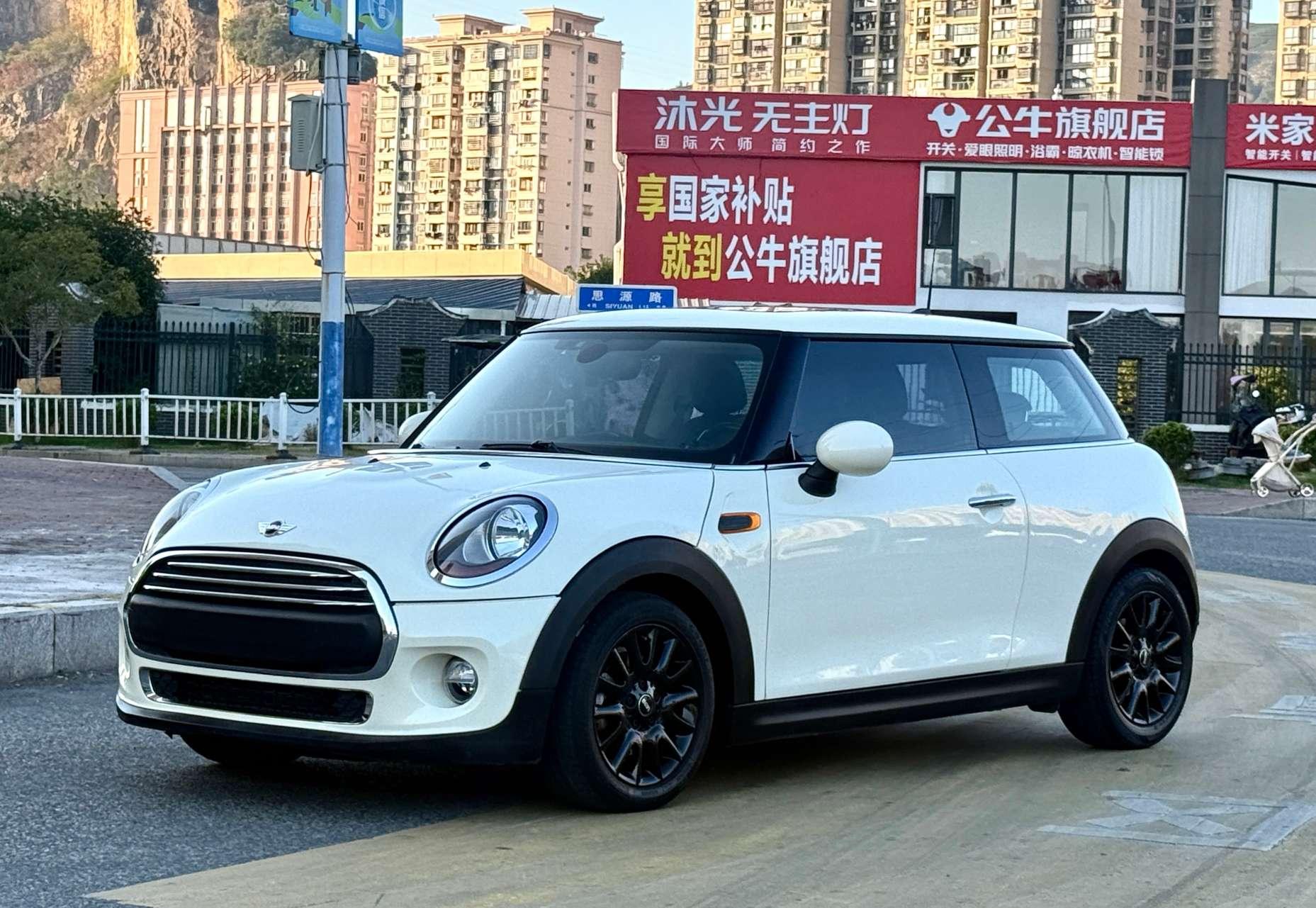 Mini Hatch 2018 thumb 8