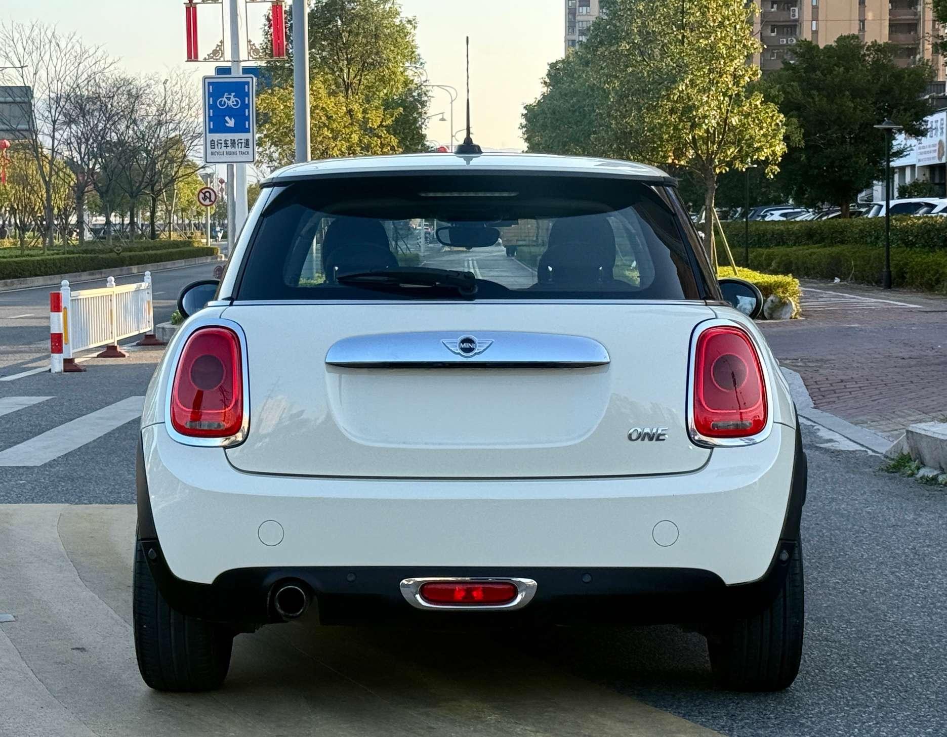Mini Hatch 2018 thumb 12