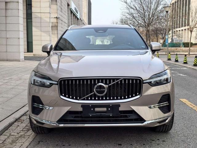 Volvo XC60 2024 thumb 3