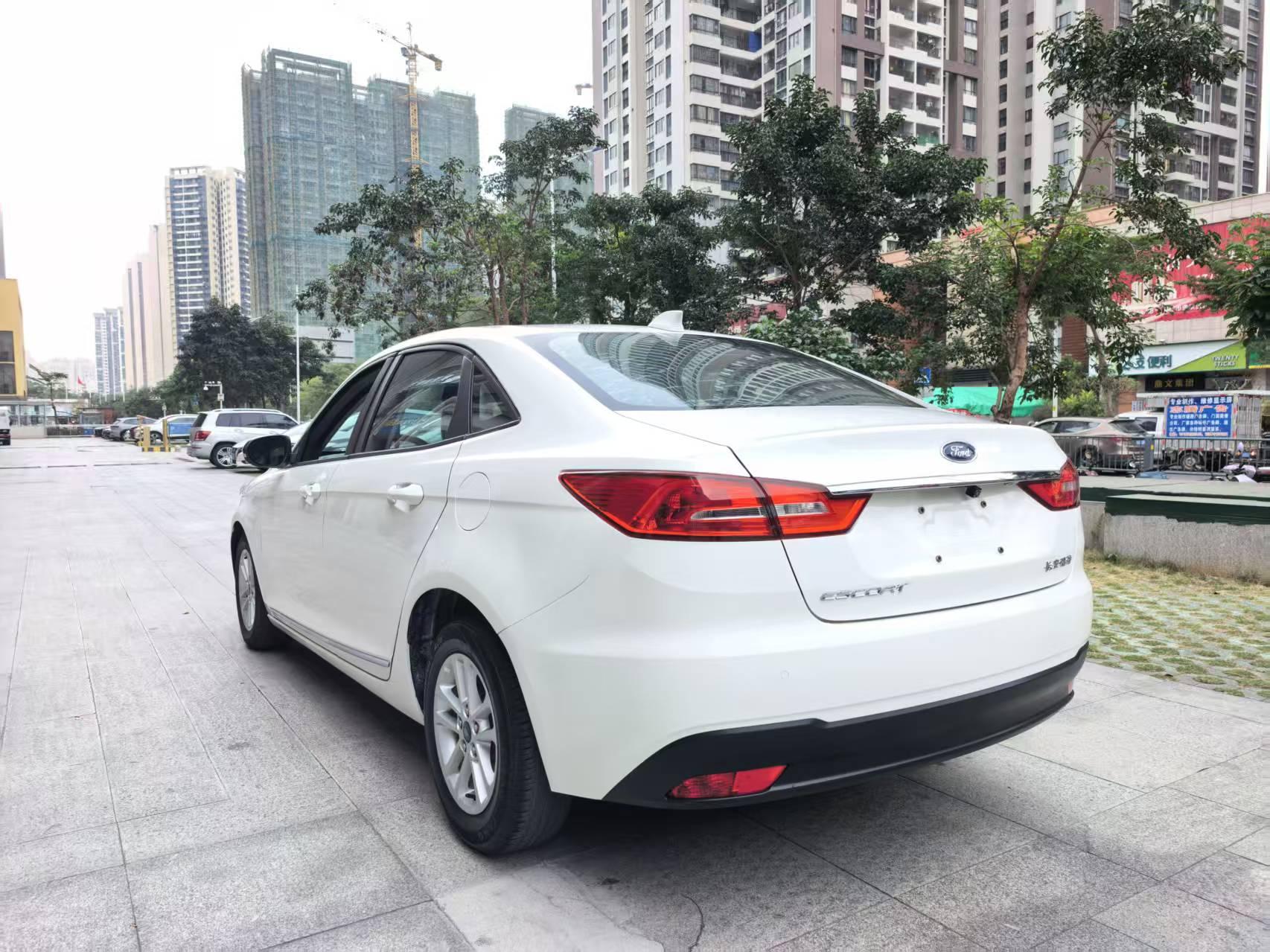 Ford Focus 2019 thumb 3
