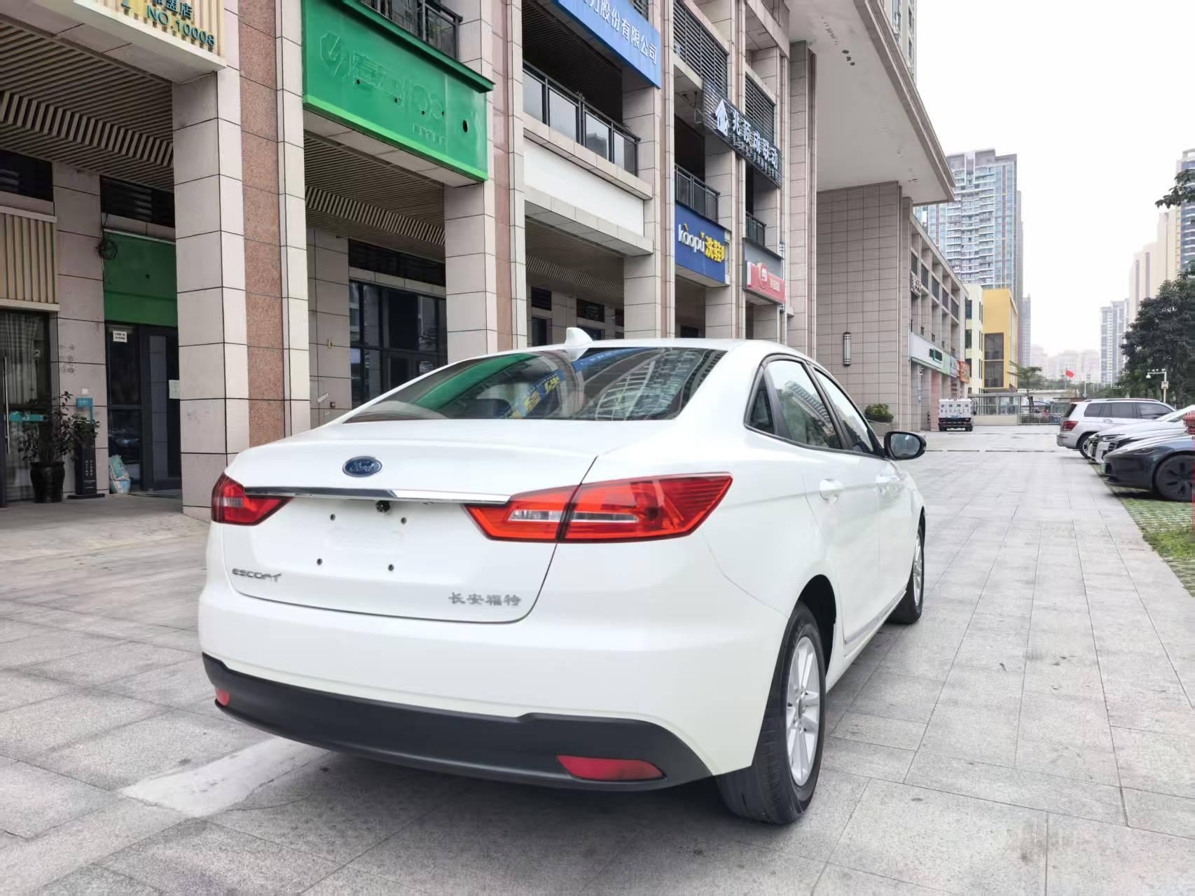 Ford Focus 2019 thumb 4