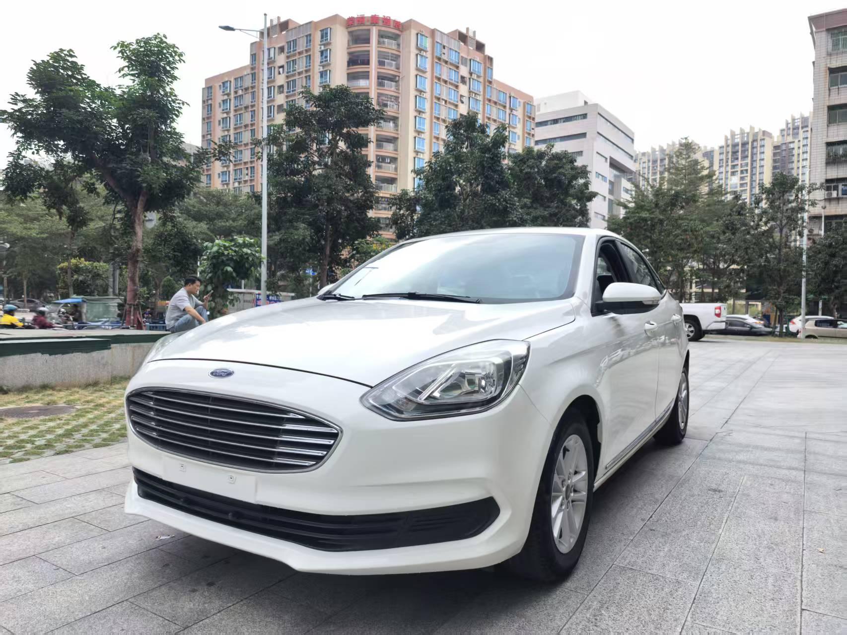 Ford Focus 2019 thumb 9