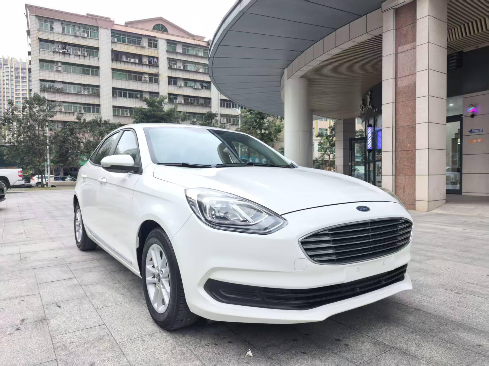Ford Focus 2019 thumb 11