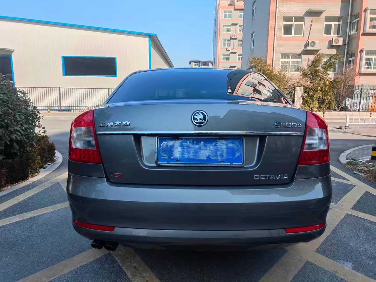 Skoda Octavia 2014 thumb 3
