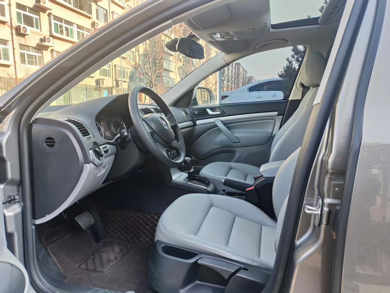 Skoda Octavia 2014 thumb 7