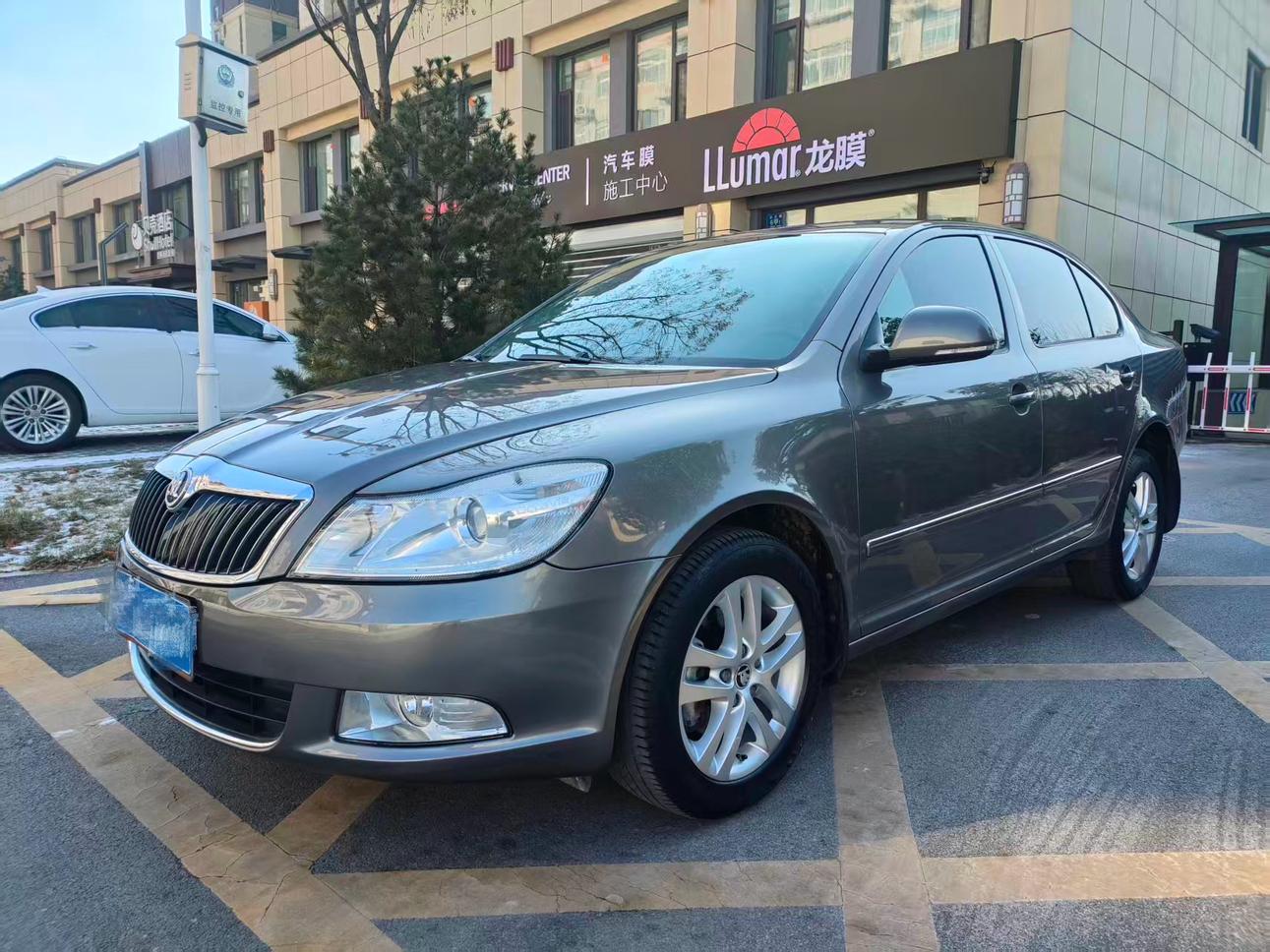 Skoda Octavia 2014 thumb 9