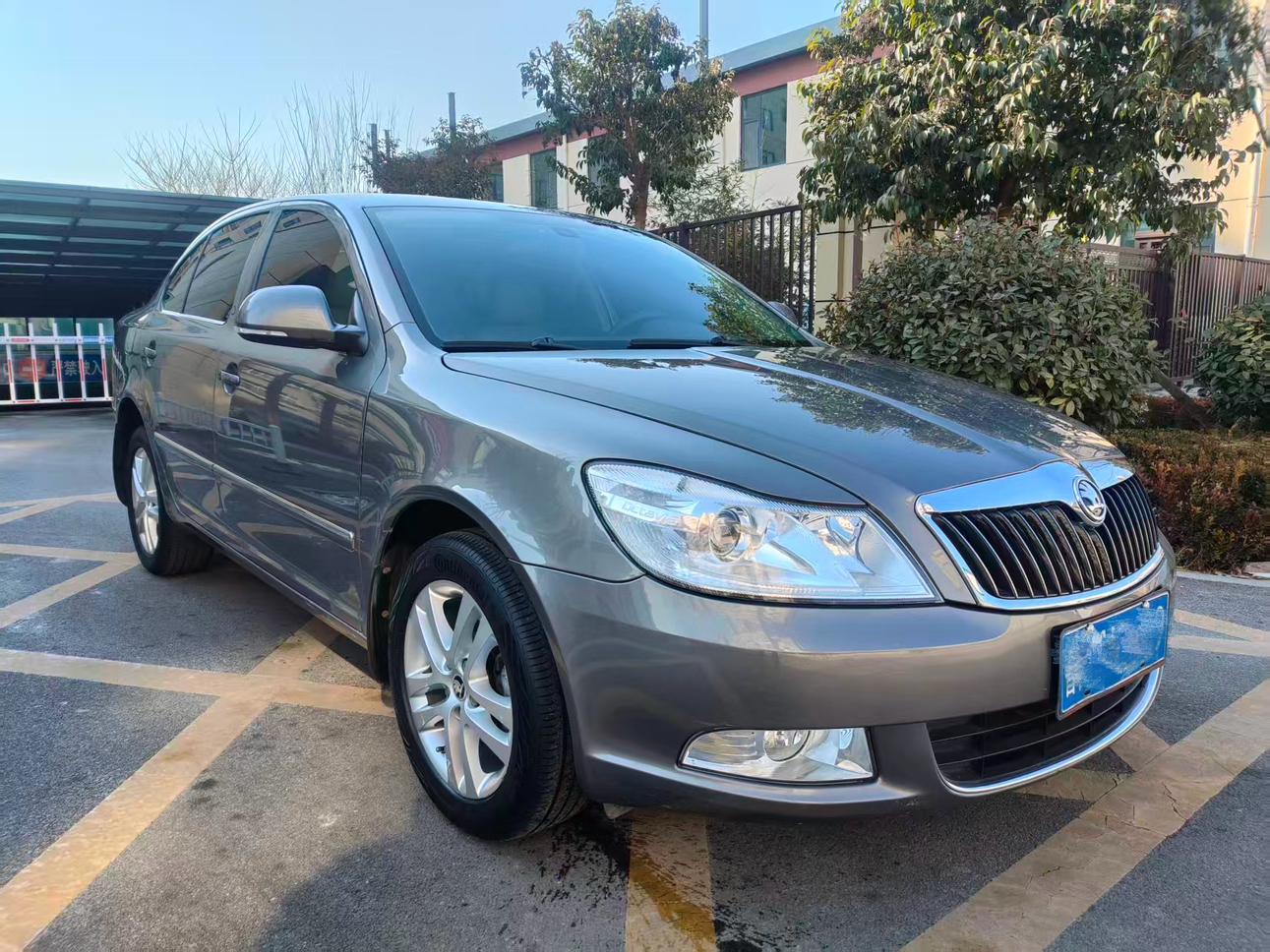 Skoda Octavia 2014 thumb 11
