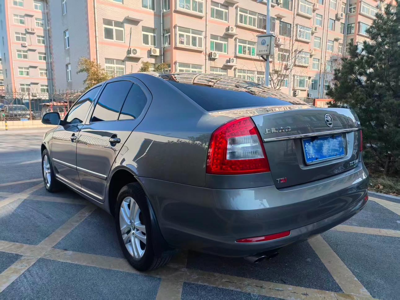 Skoda Octavia 2014 thumb 12