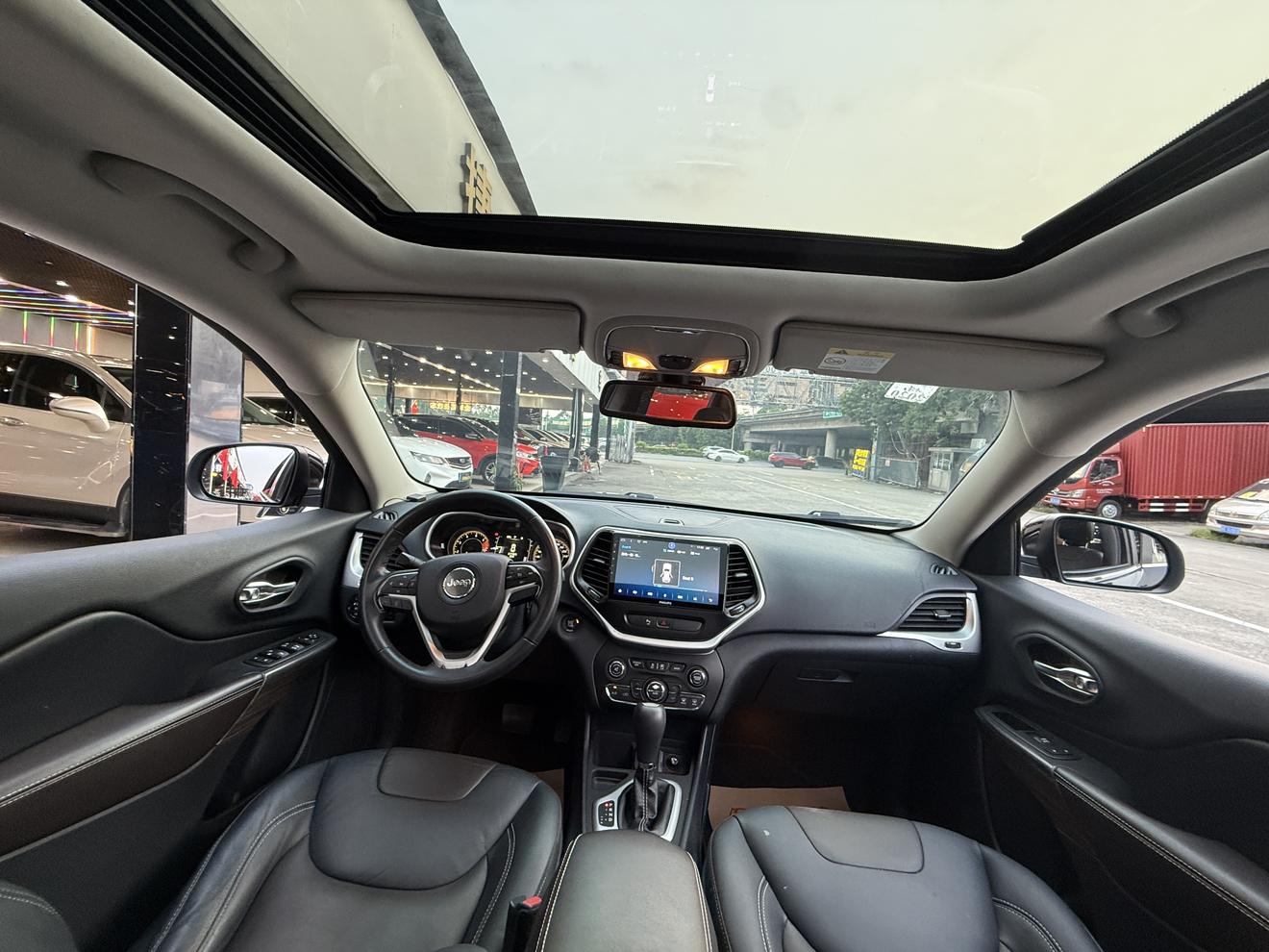 Jeep Renegade 2016 thumb 5