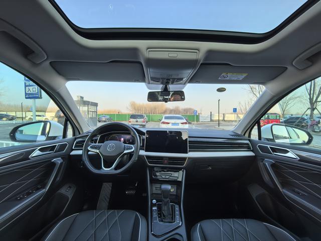 Volkswagen Tiguan 2023 thumb 4