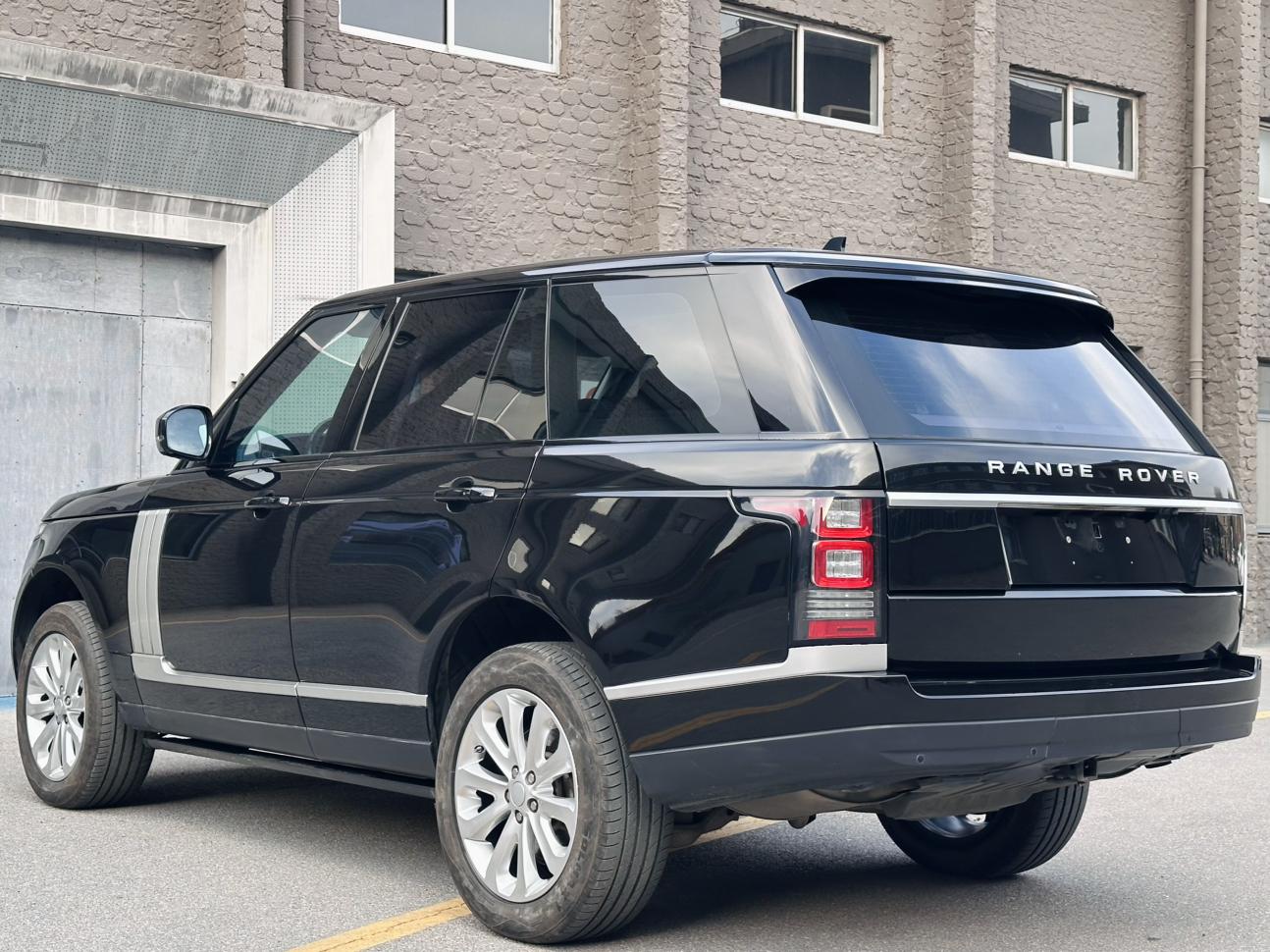 Land Rover Range Rover 2017 thumb 2