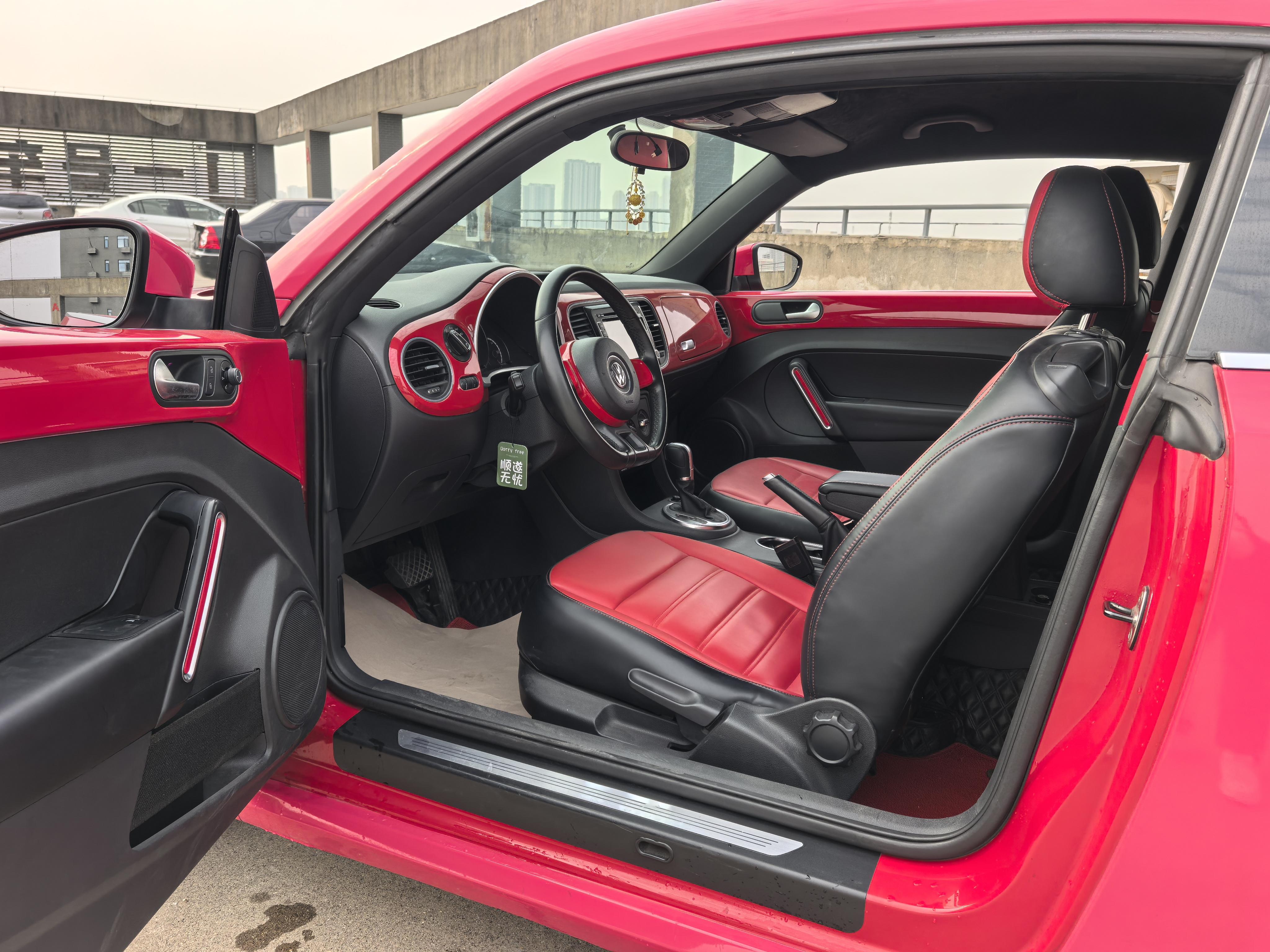 Volkswagen Beetle 2015 thumb 6