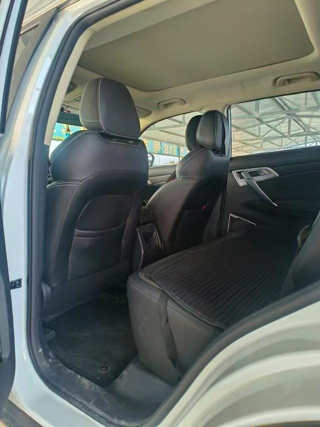 Geely Boyue 2022 thumb 5