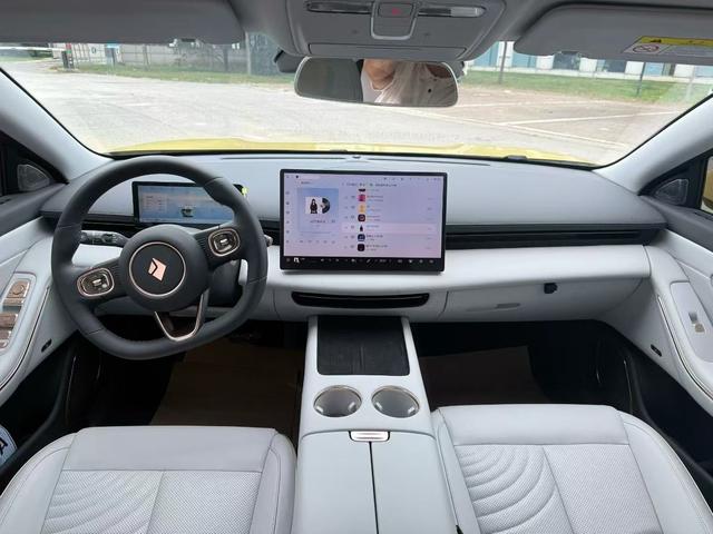 Baojun PHEV 2025 thumb 2