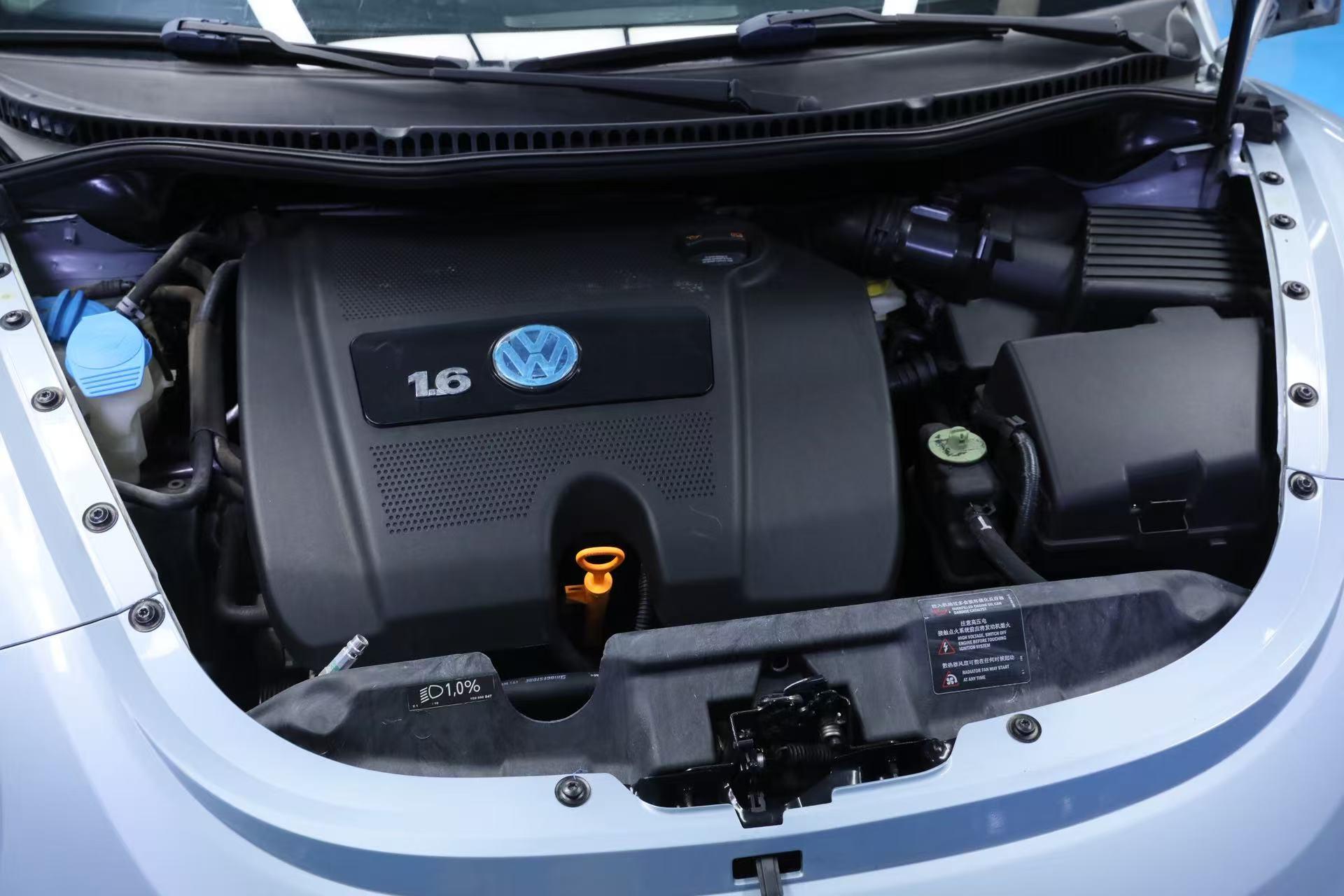 Volkswagen Beetle 2010 thumb 2