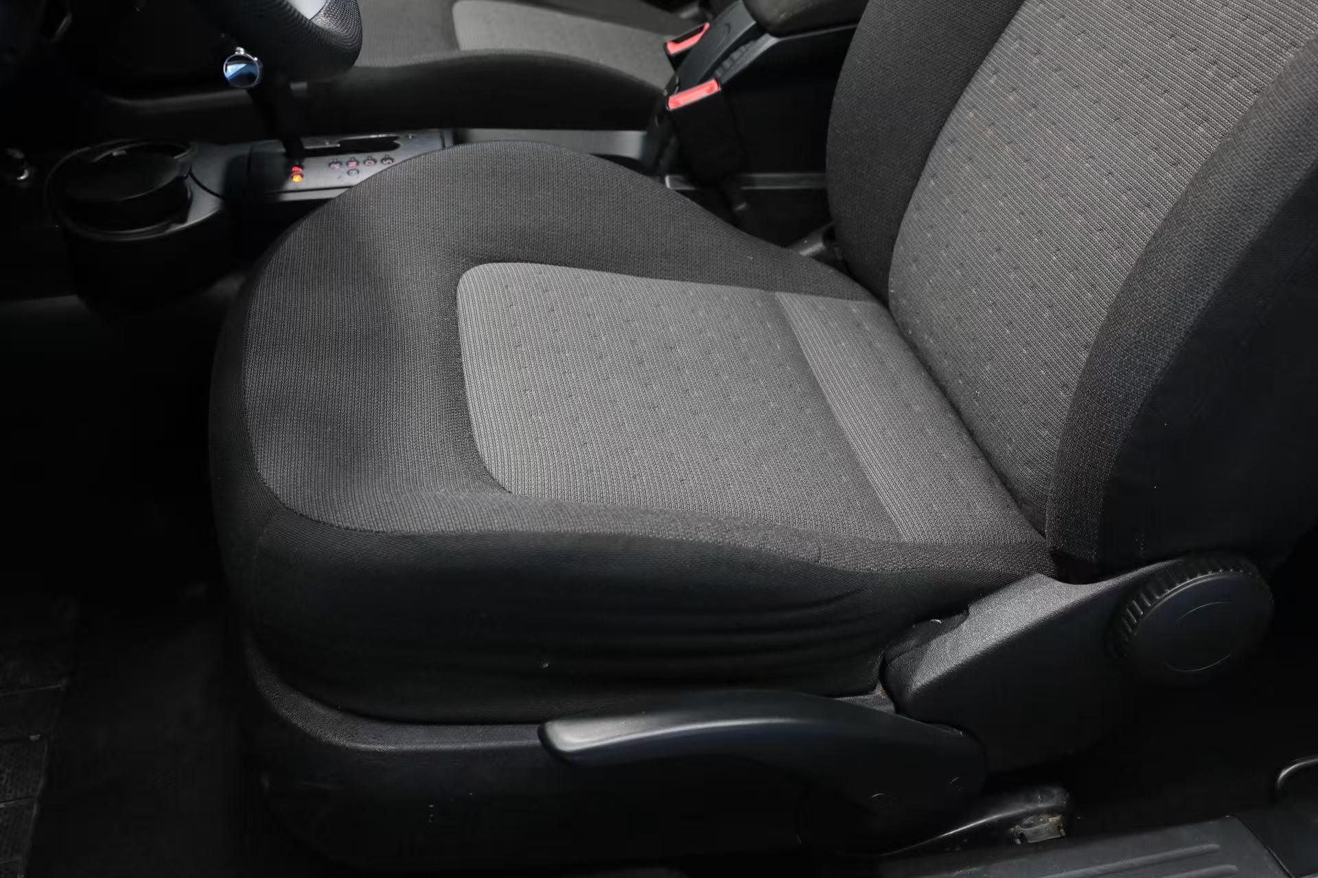 Volkswagen Beetle 2010 thumb 10
