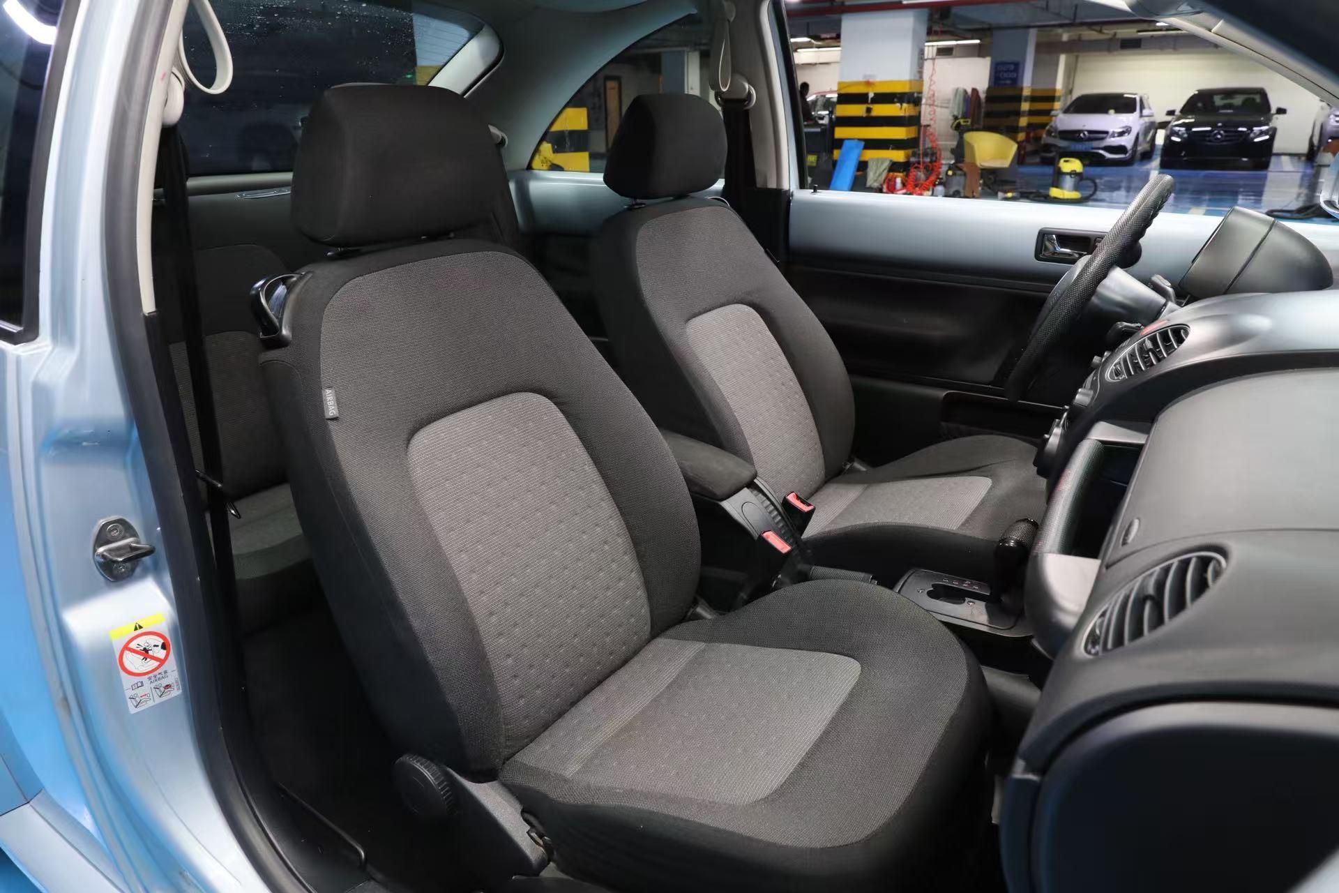 Volkswagen Beetle 2010 thumb 11