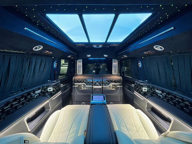 Mercedes-Benz V-Класс 2022 thumb 10
