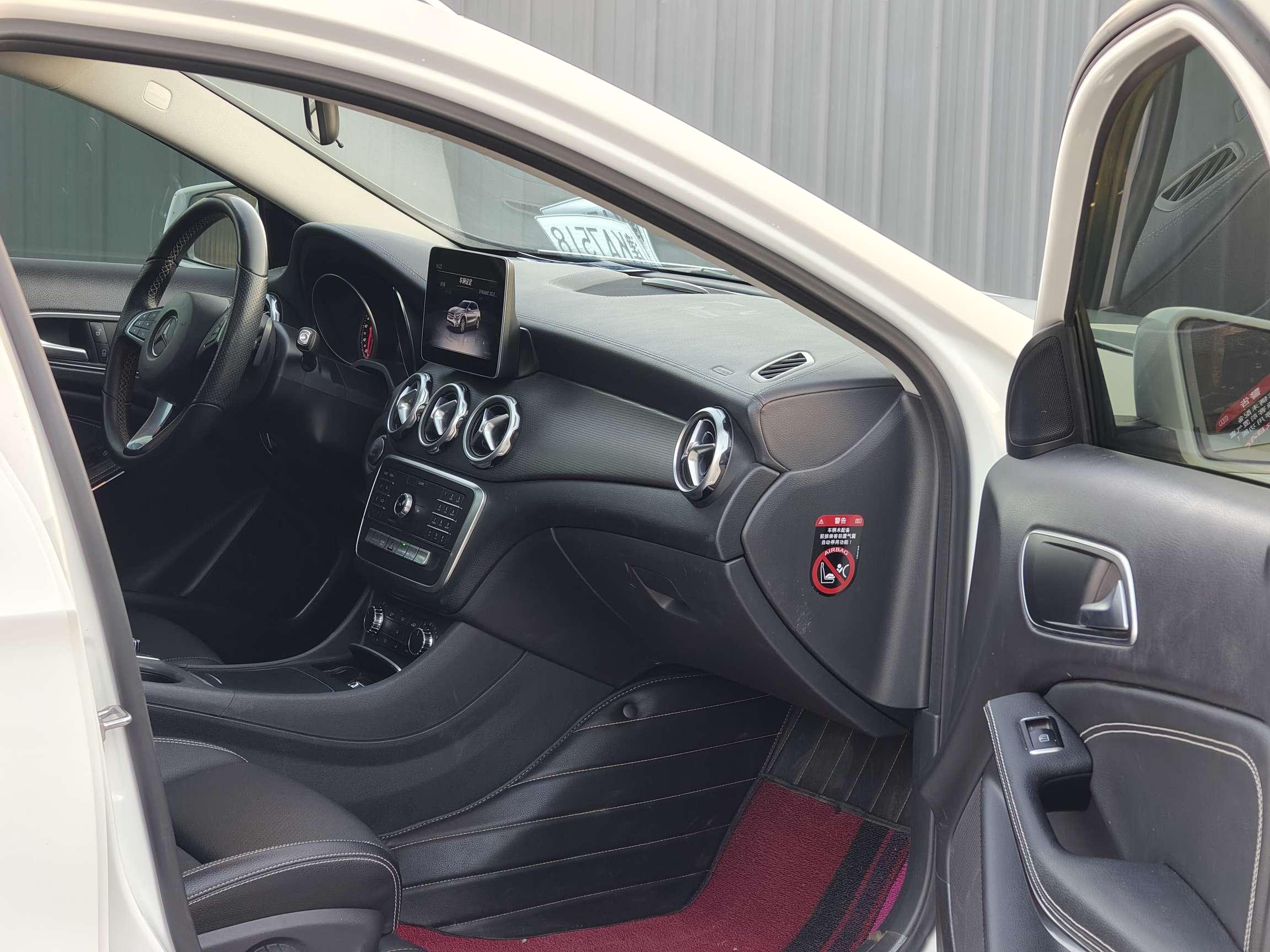 Mercedes-Benz GLA 2019 thumb 5