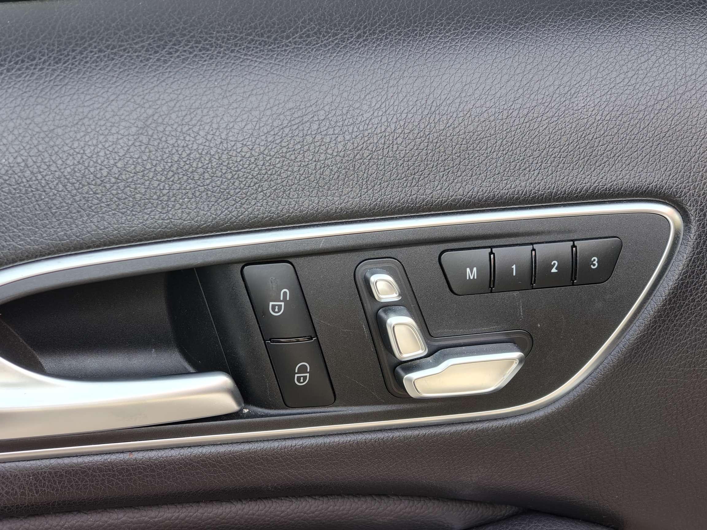 Mercedes-Benz GLA 2019 thumb 7