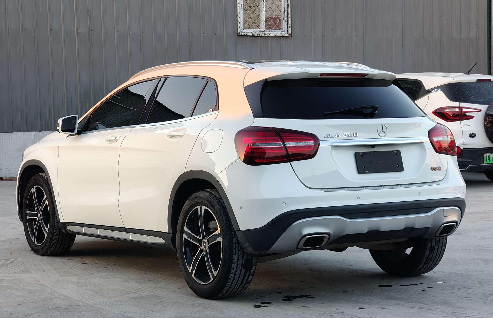 Mercedes-Benz GLA 2019 thumb 12