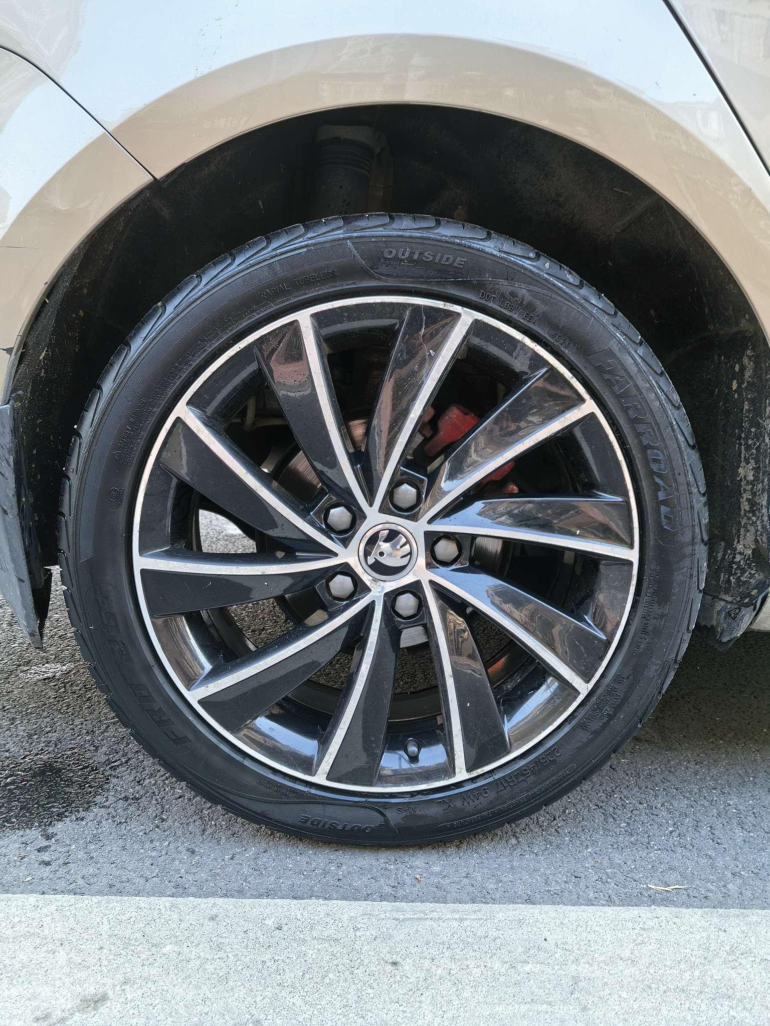 Skoda Octavia 2017 thumb 6