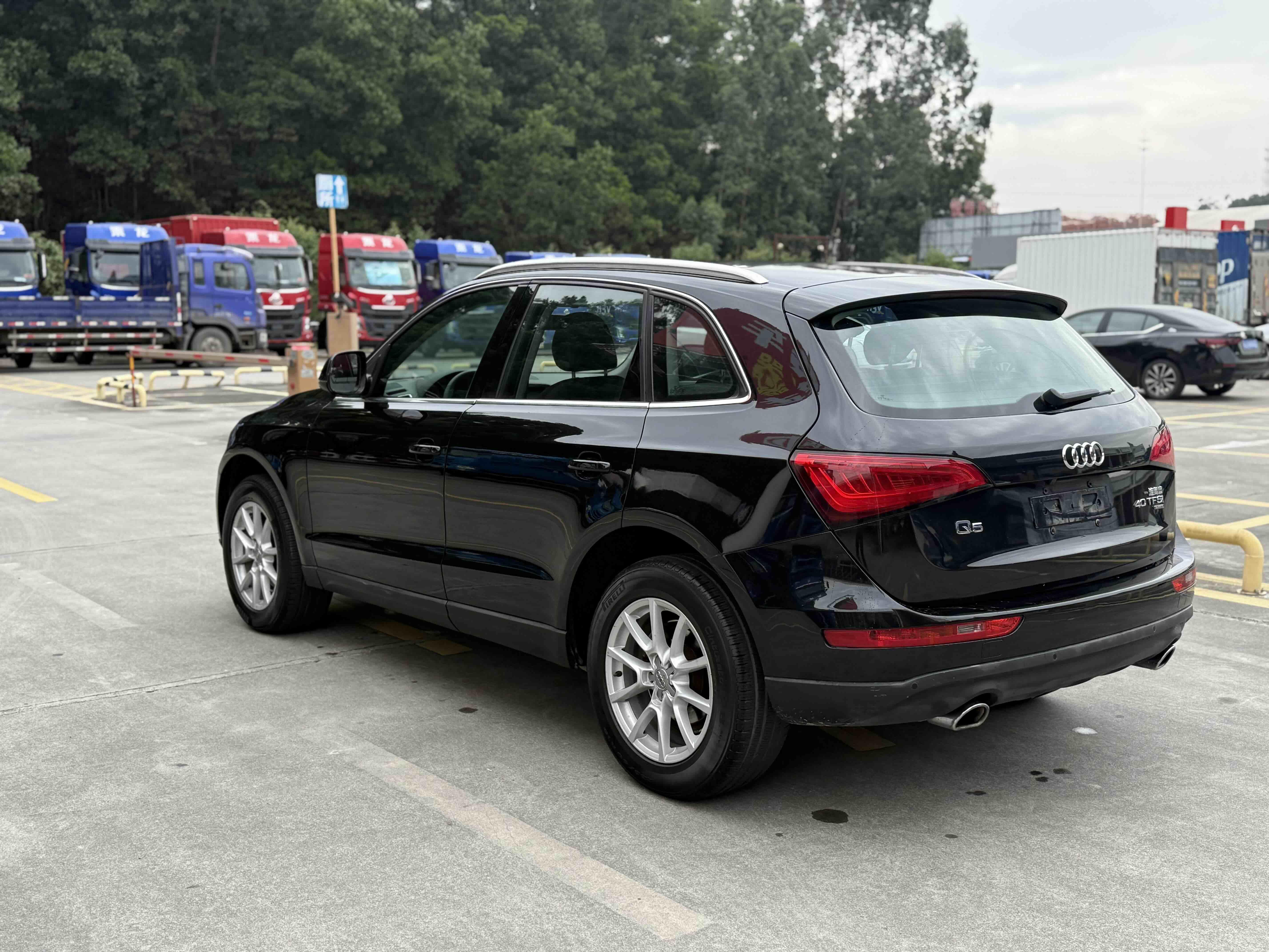 Audi Q5 2015 thumb 11