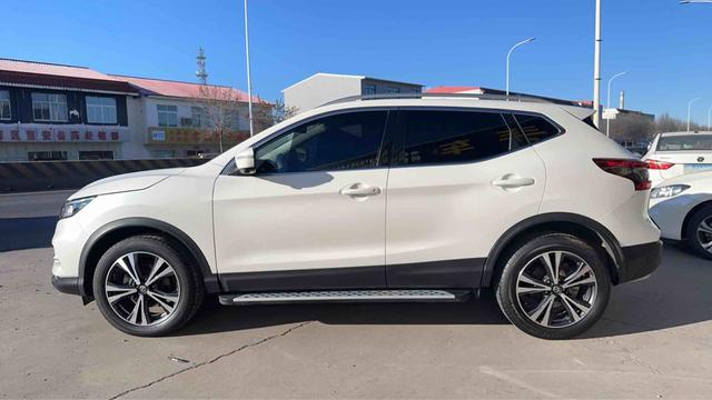 Nissan Qashqai+2 2022 thumb 4