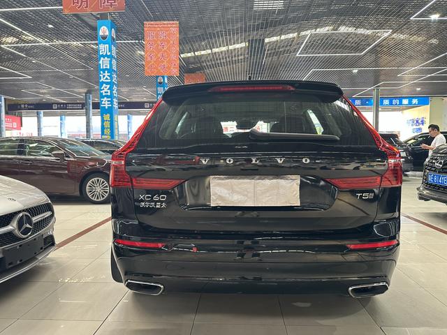 Volvo XC60 2019 thumb 5