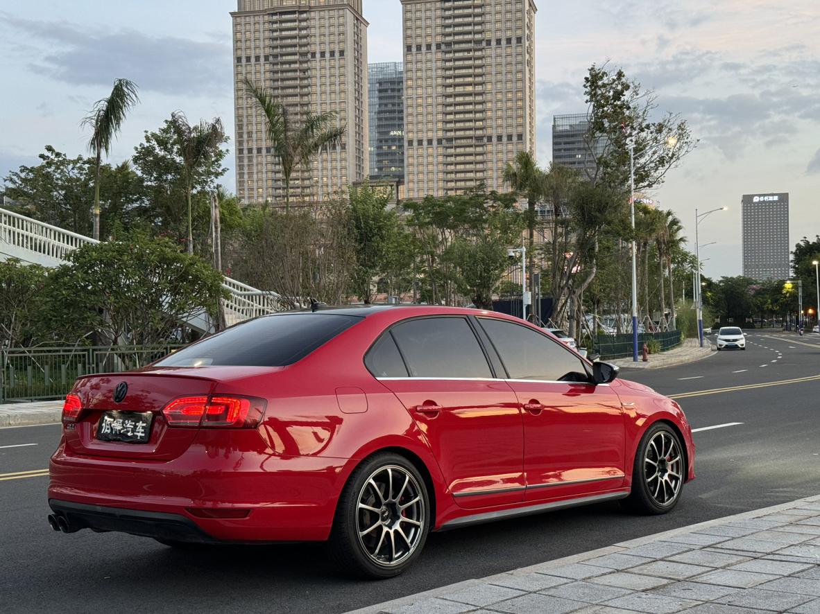 Volkswagen Sagitar 2015 thumb 5