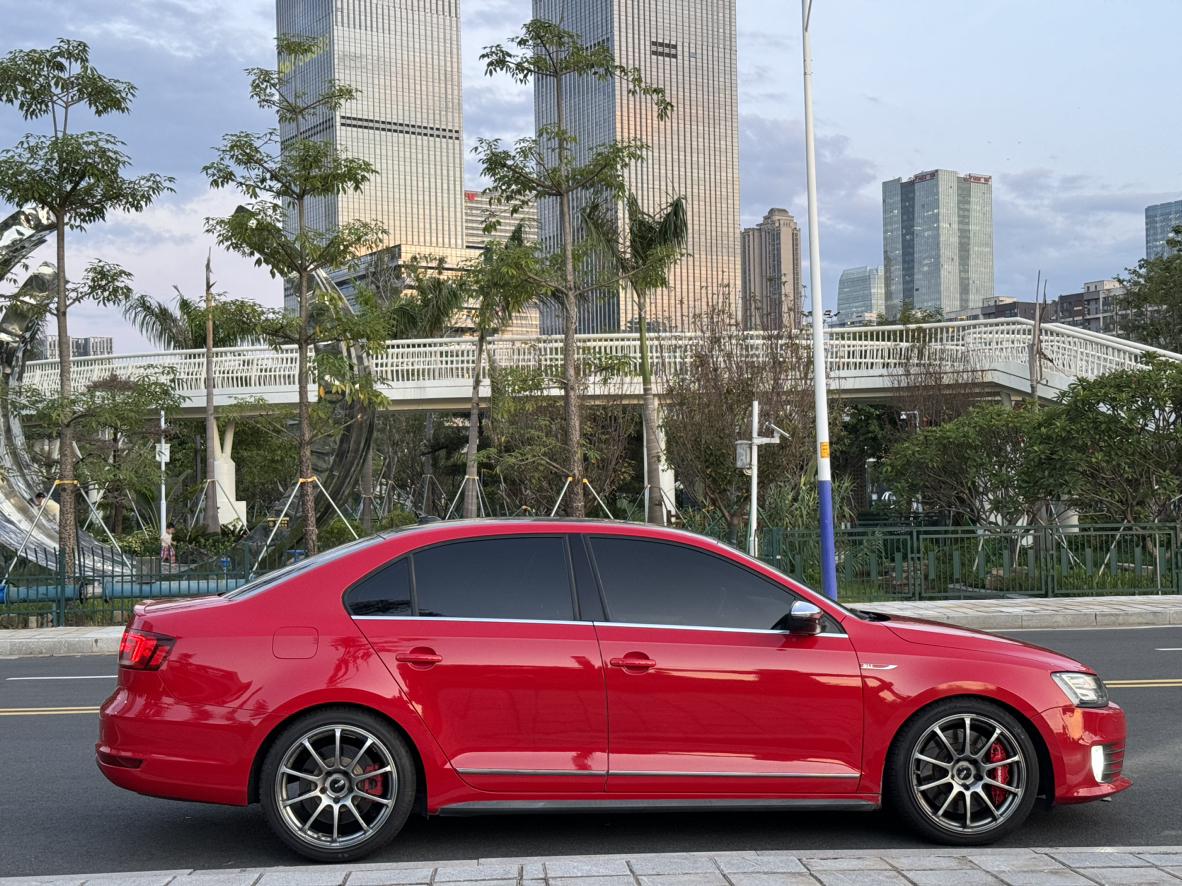 Volkswagen Sagitar 2015 thumb 6
