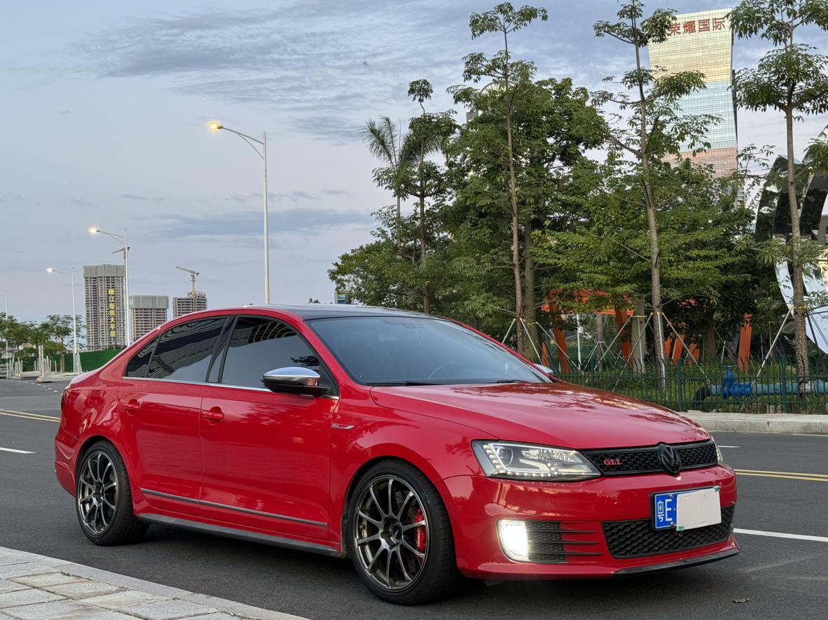 Volkswagen Sagitar 2015 thumb 9