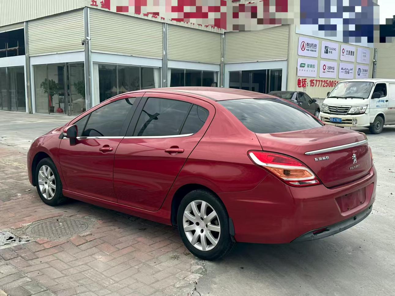 Peugeot 308 2014 thumb 11