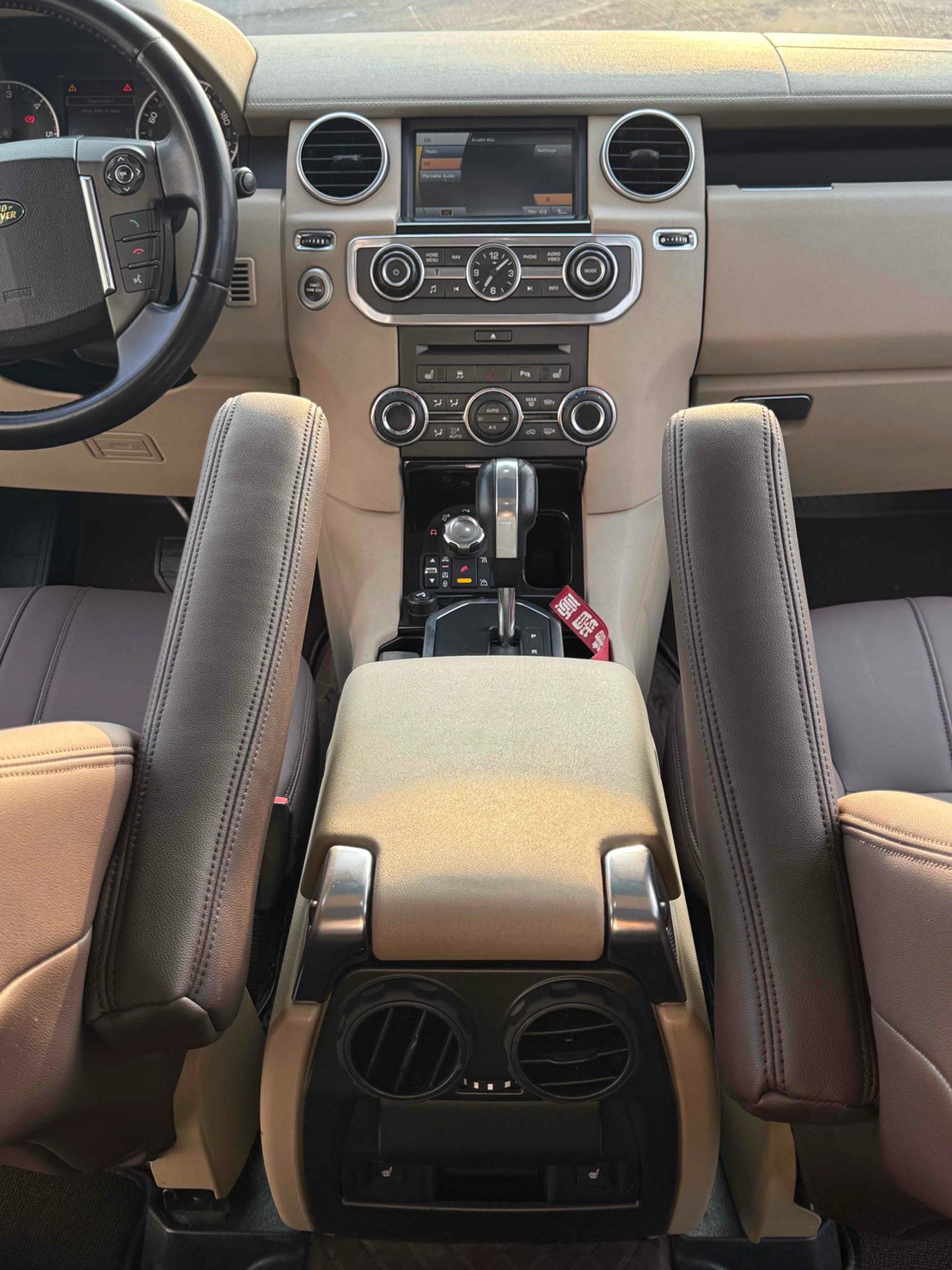 Land Rover Discovery 2010 thumb 9