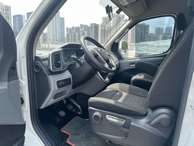 Maxus V80 2023 thumb 4