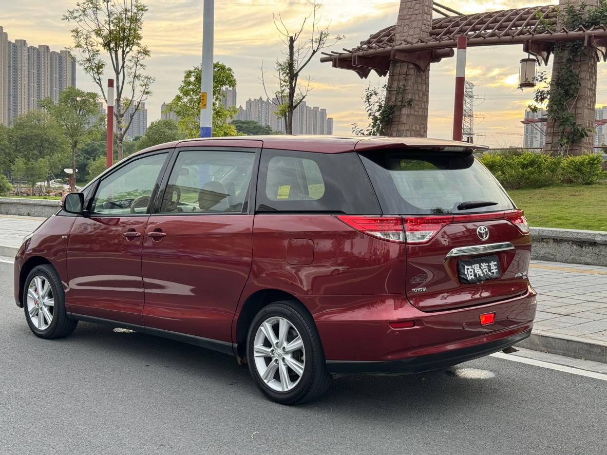Toyota Previa 2011 thumb 3