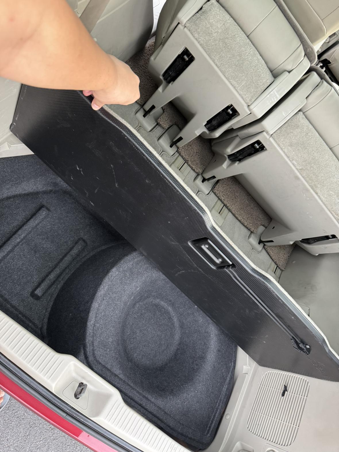 Toyota Previa 2011 thumb 10