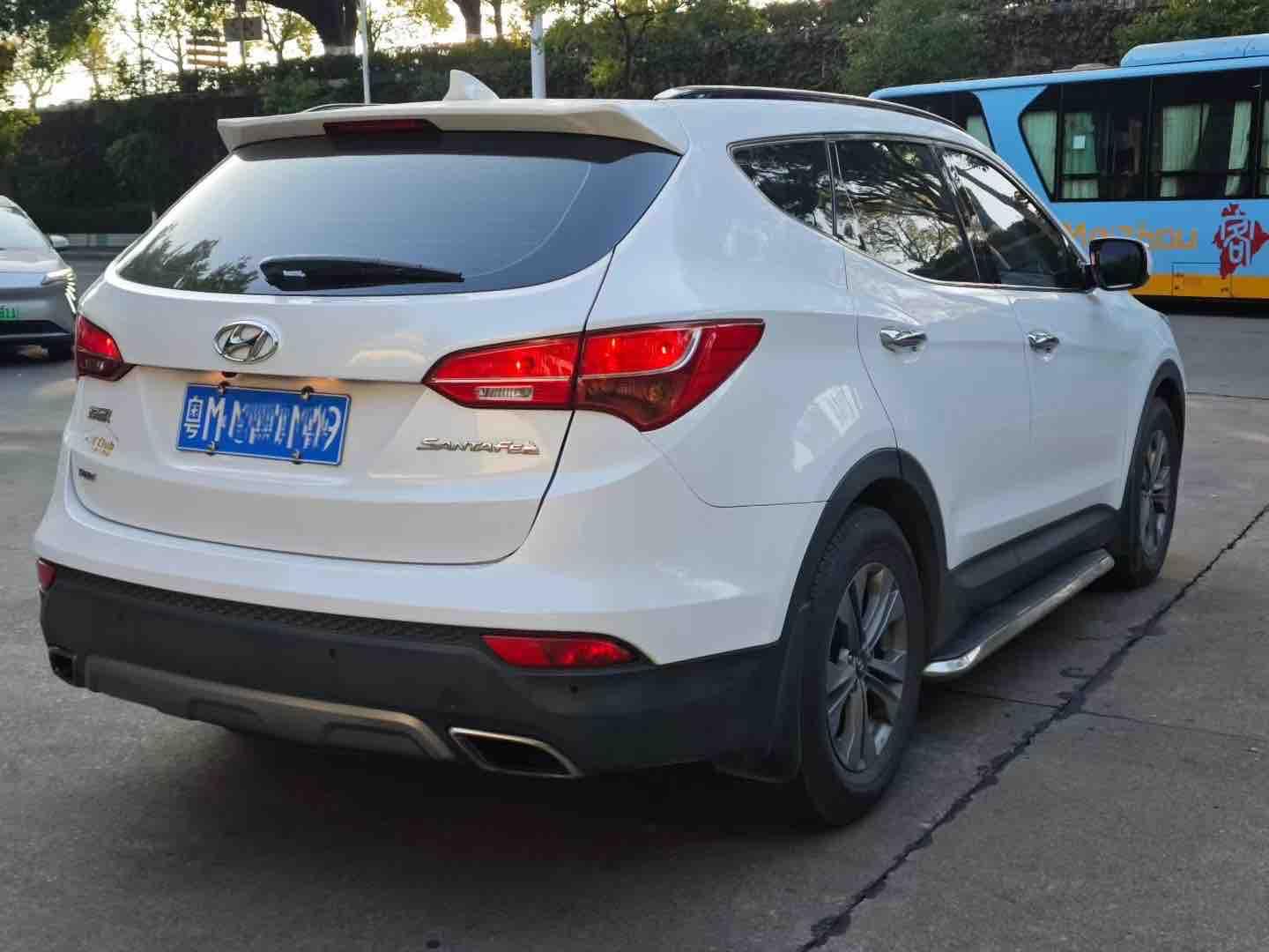 Hyundai Santa Fe 2016 thumb 4