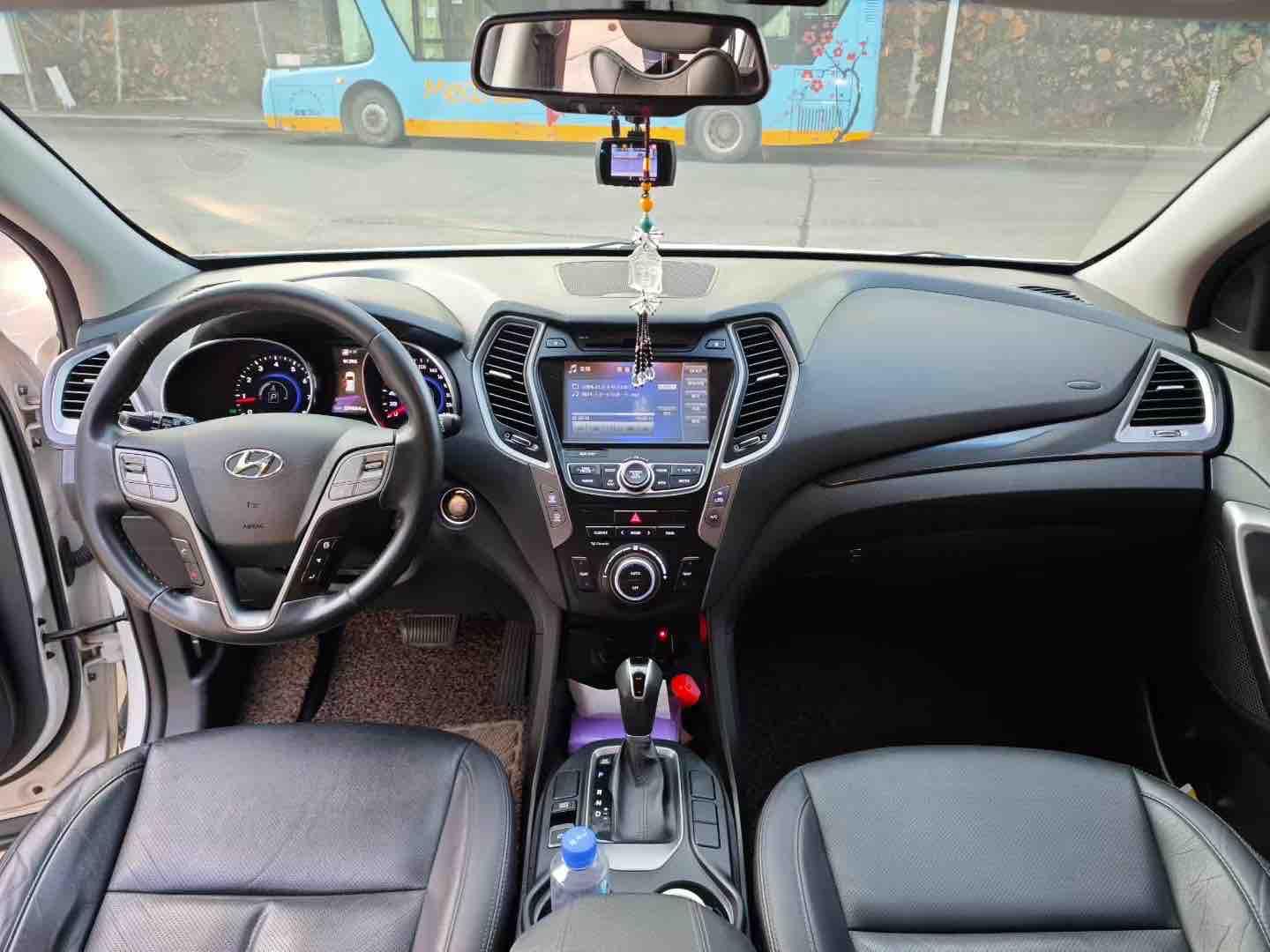 Hyundai Santa Fe 2016 thumb 5