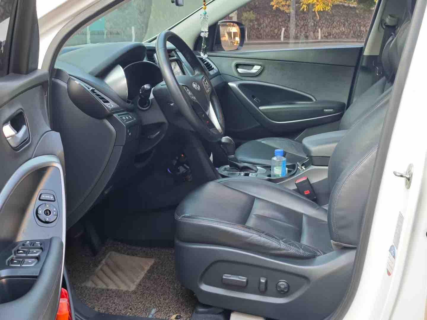 Hyundai Santa Fe 2016 thumb 6