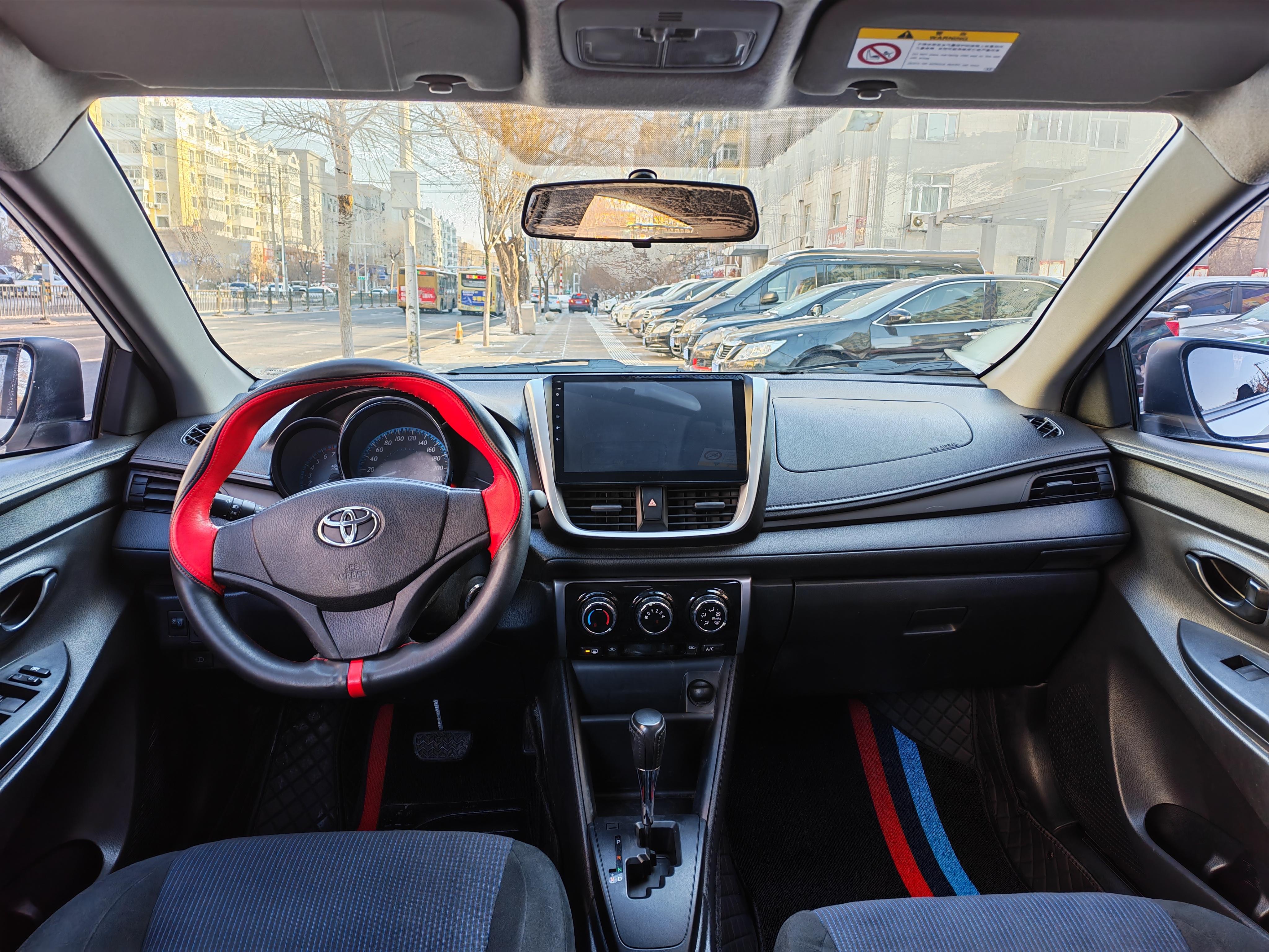 Toyota Yaris 2018 thumb 5