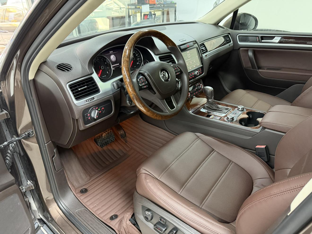 Volkswagen Touareg 2013 thumb 7