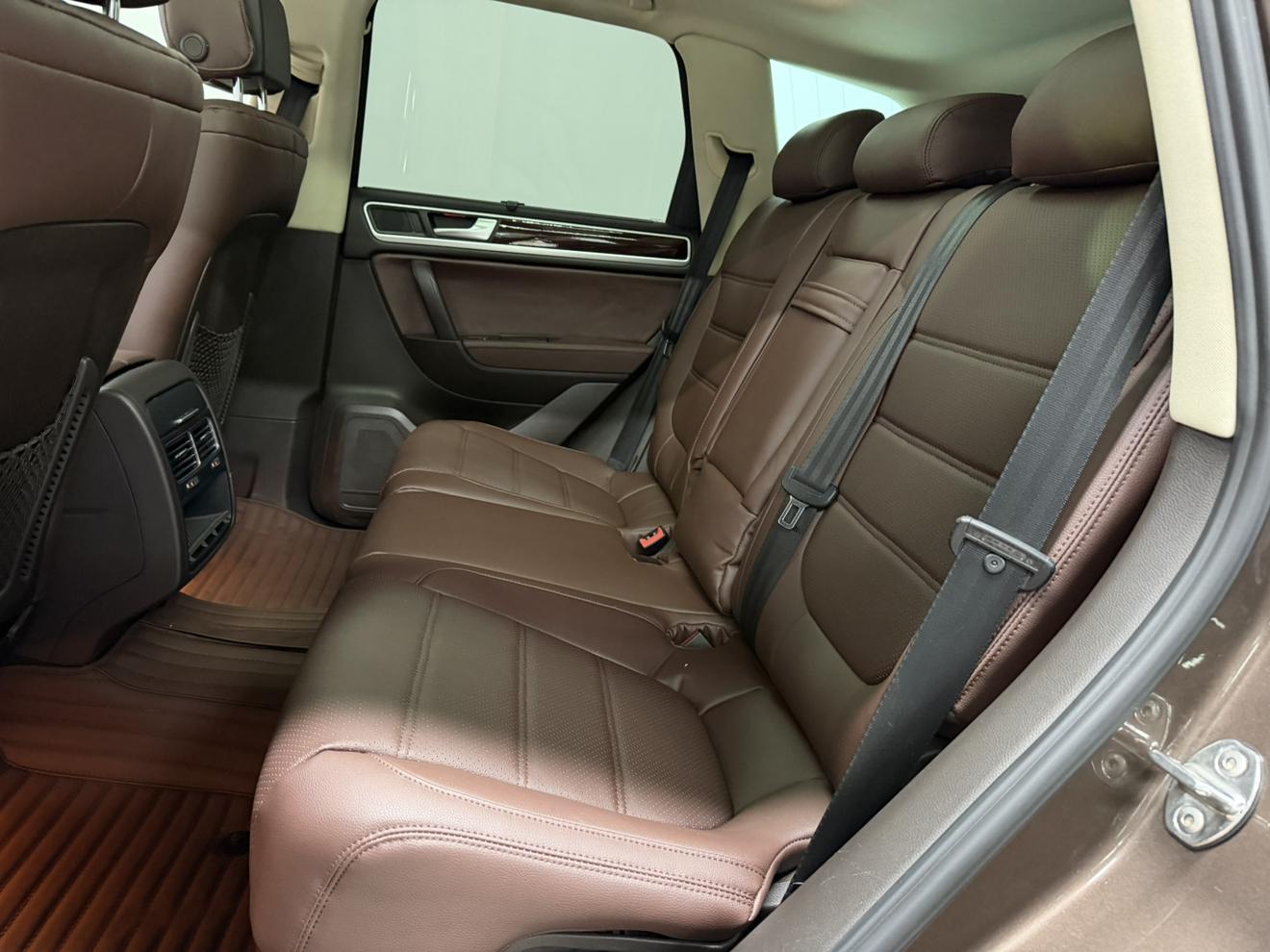 Volkswagen Touareg 2013 thumb 9