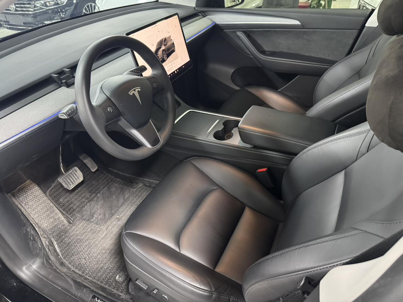 Tesla Model Y 2024 thumb 7