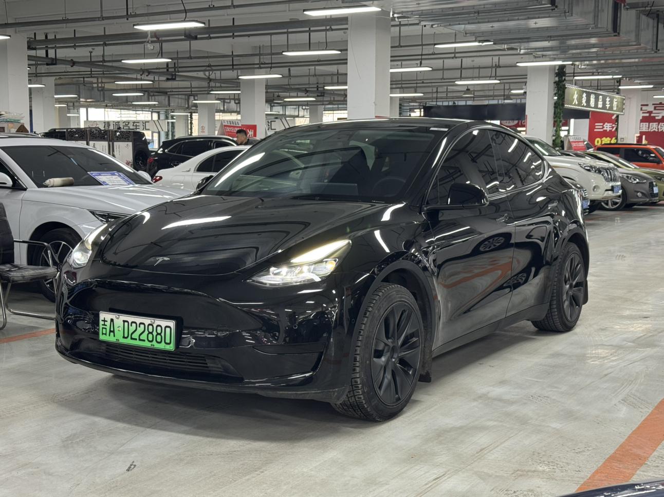 Tesla Model Y 2024 thumb 9