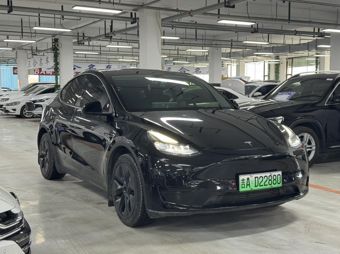 Tesla Model Y 2024 thumb 11