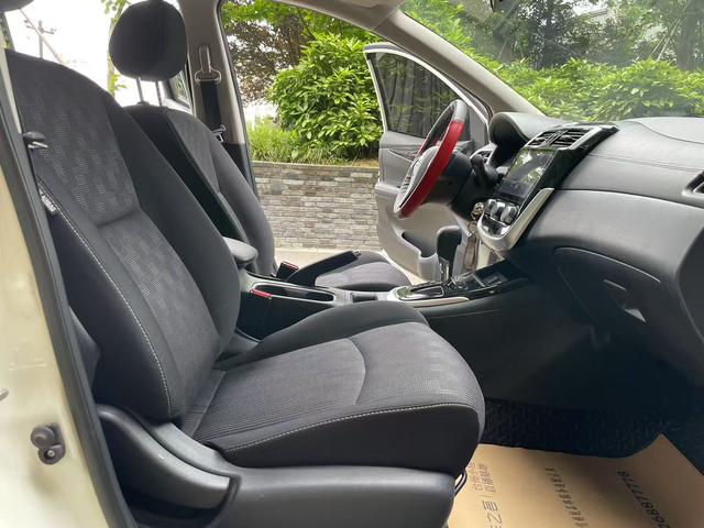Nissan Tiida 2020 thumb 5