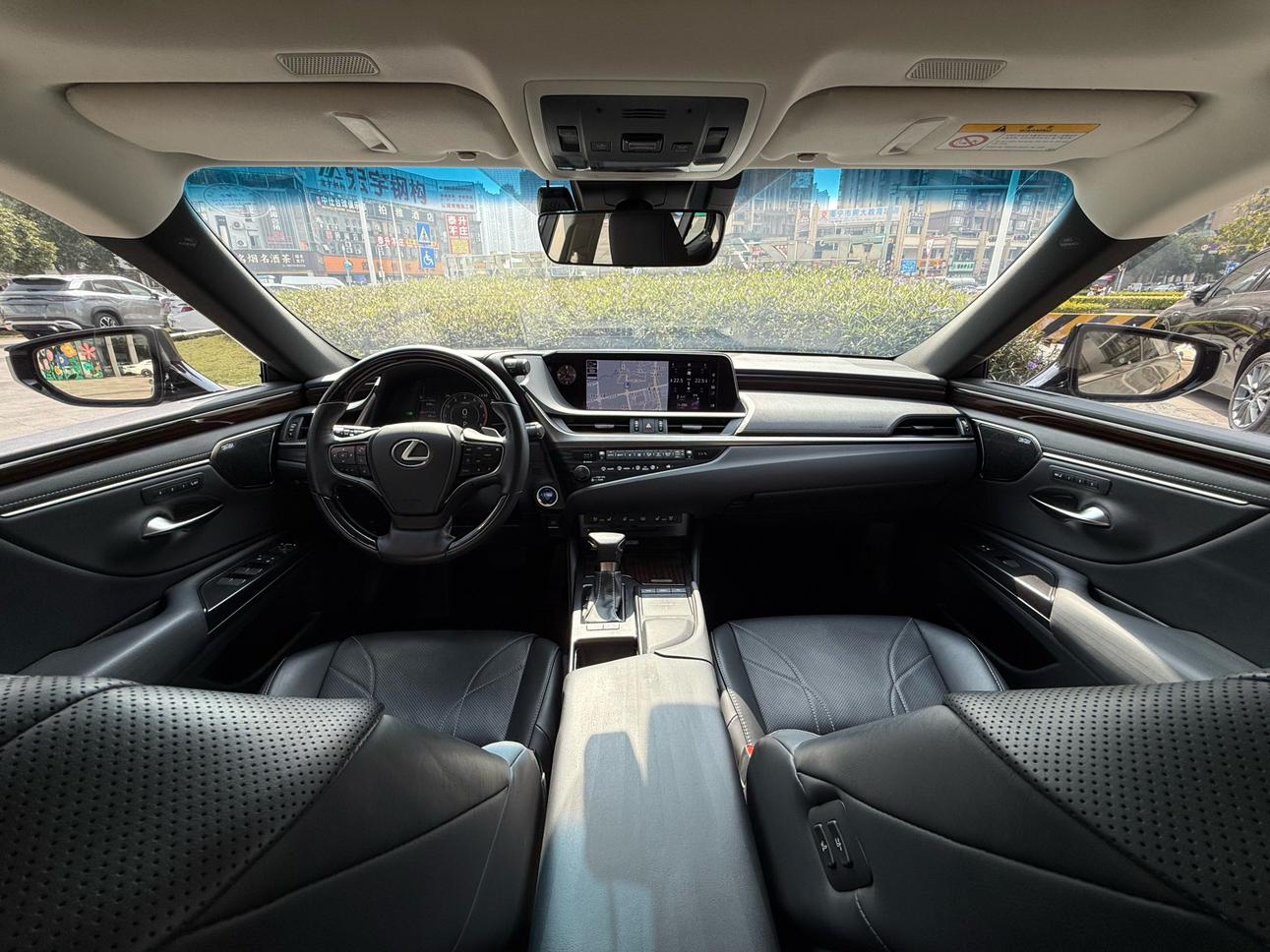 Lexus ES 2019 thumb 6