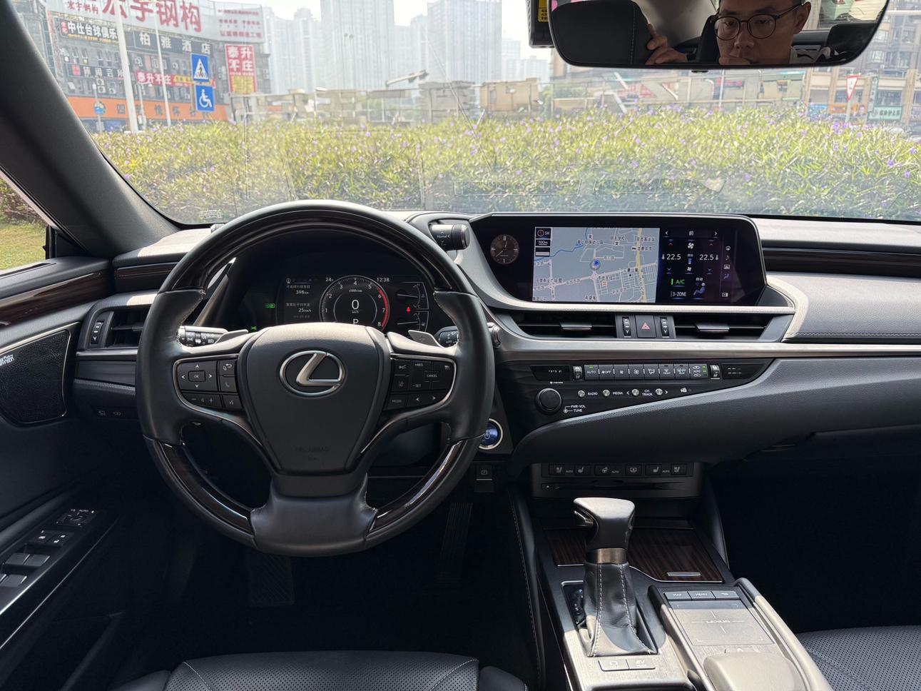 Lexus ES 2019 thumb 8